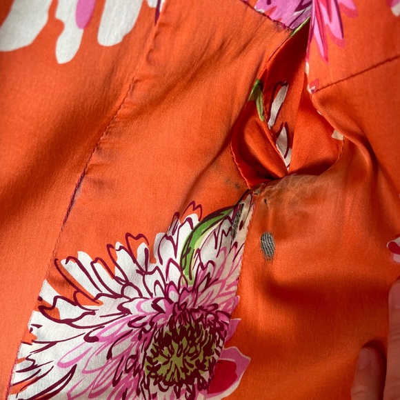 Vintage Authentic Dolce & Gabbana Women’s Jean Jacket, Circa 2003 - Picture 5 of 6